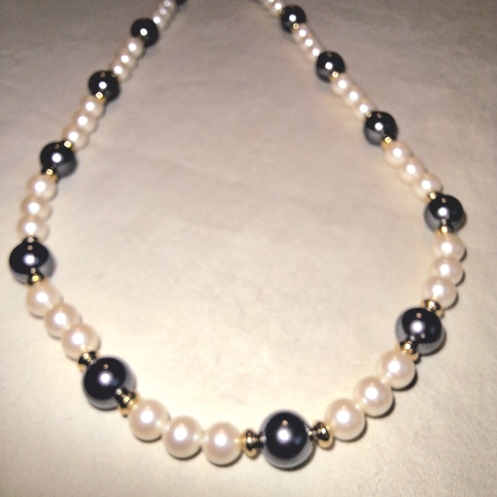 Vintage Monet Faux Pearl Beads Choker Classic Necklace 9"
